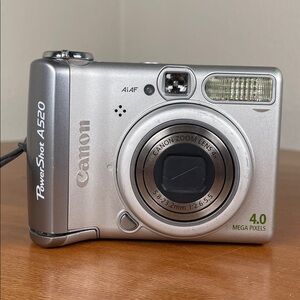 Canon Powershot A520 Digital Camera